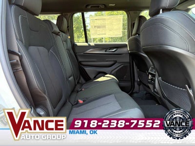 2025 Jeep Grand Cherokee GRAND CHEROKEE LAREDO X 4X4