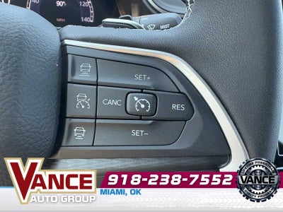 2025 Jeep Grand Cherokee GRAND CHEROKEE LAREDO X 4X4