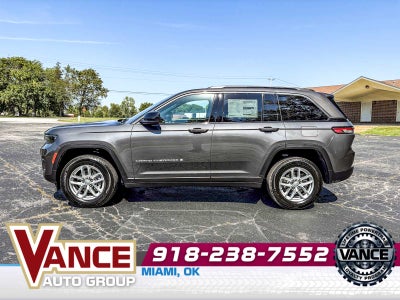 2025 Jeep Grand Cherokee GRAND CHEROKEE LAREDO X 4X4