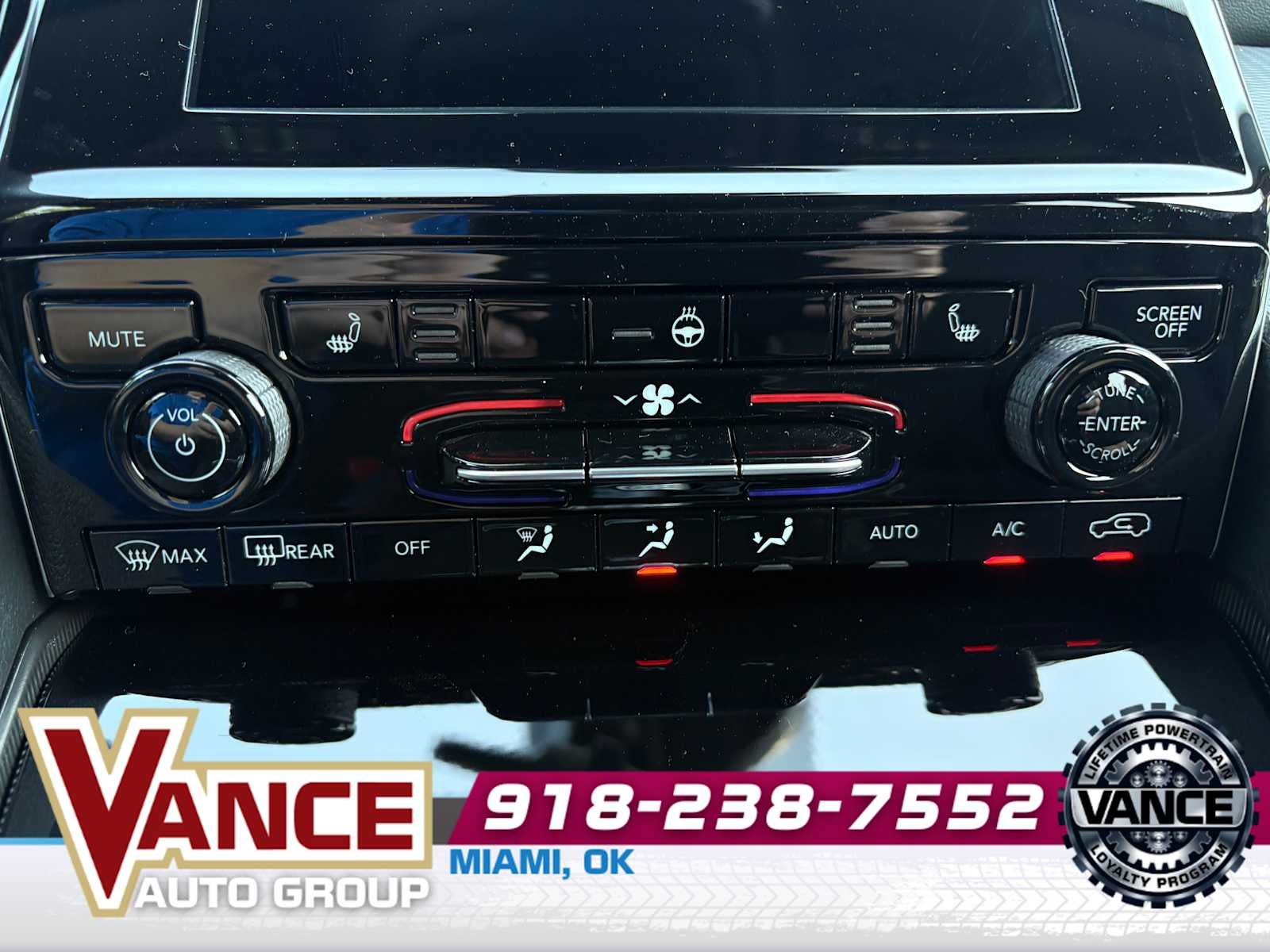 2025 Jeep Grand Cherokee L GRAND CHEROKEE L LAREDO X 4X4