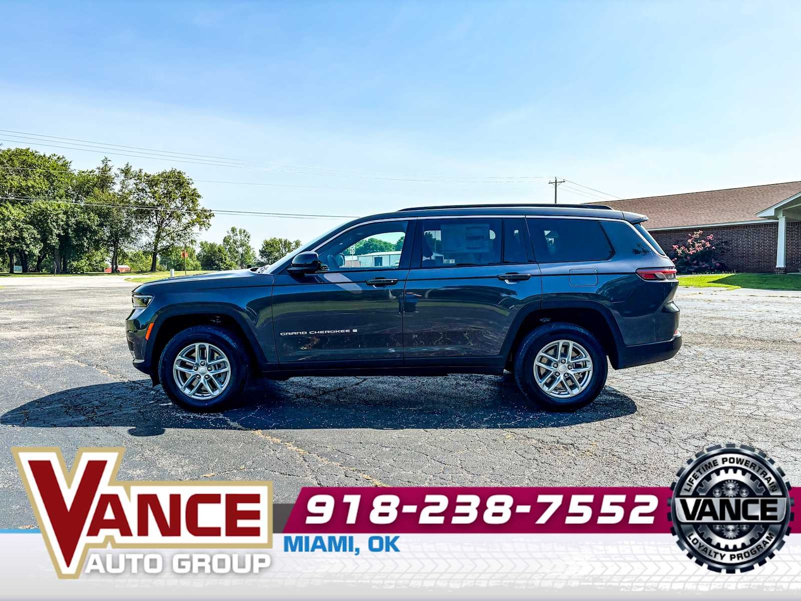 2025 Jeep Grand Cherokee L GRAND CHEROKEE L LAREDO X 4X4