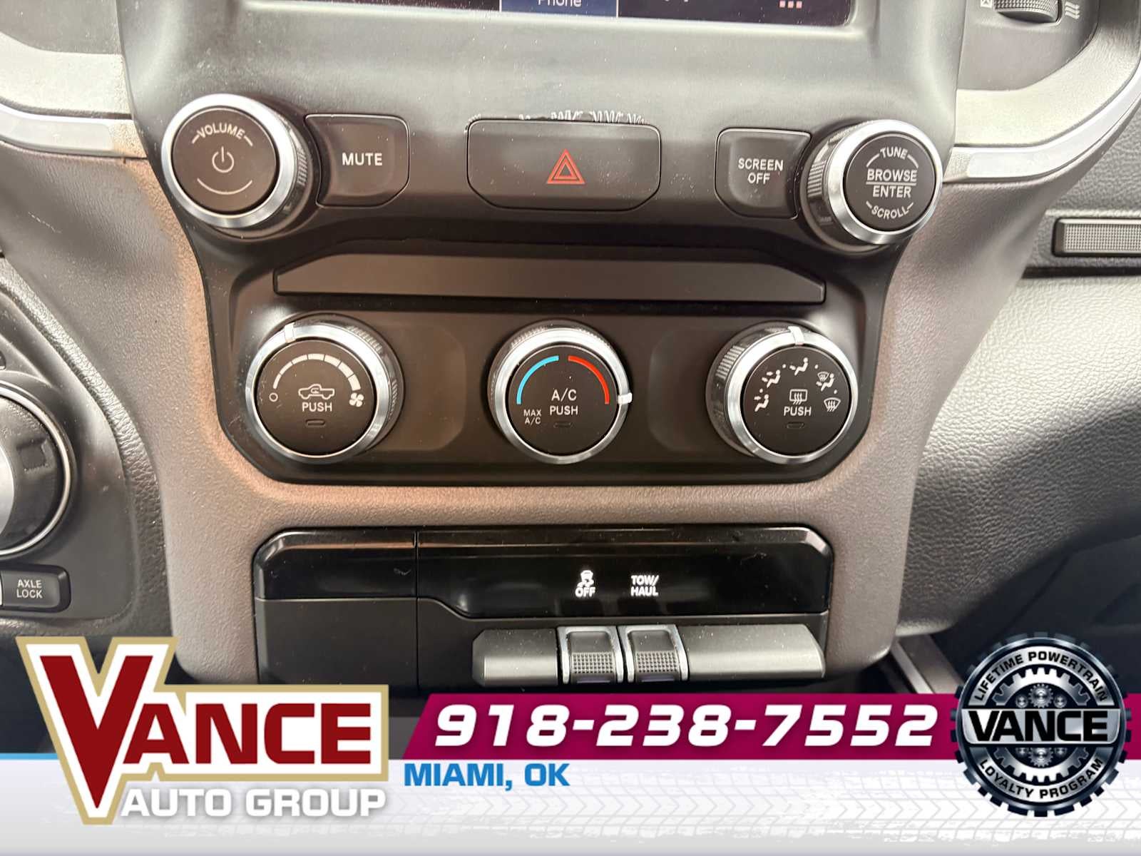 2022 RAM Ram 1500 Big Horn Quad Cab 4x4 6'4' Box