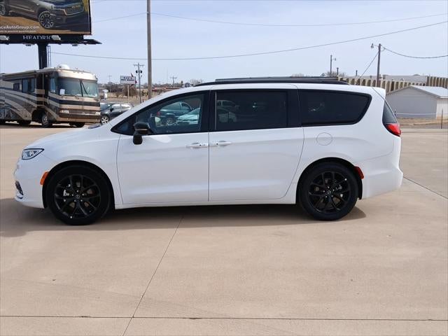 2025 Chrysler Pacifica Limited