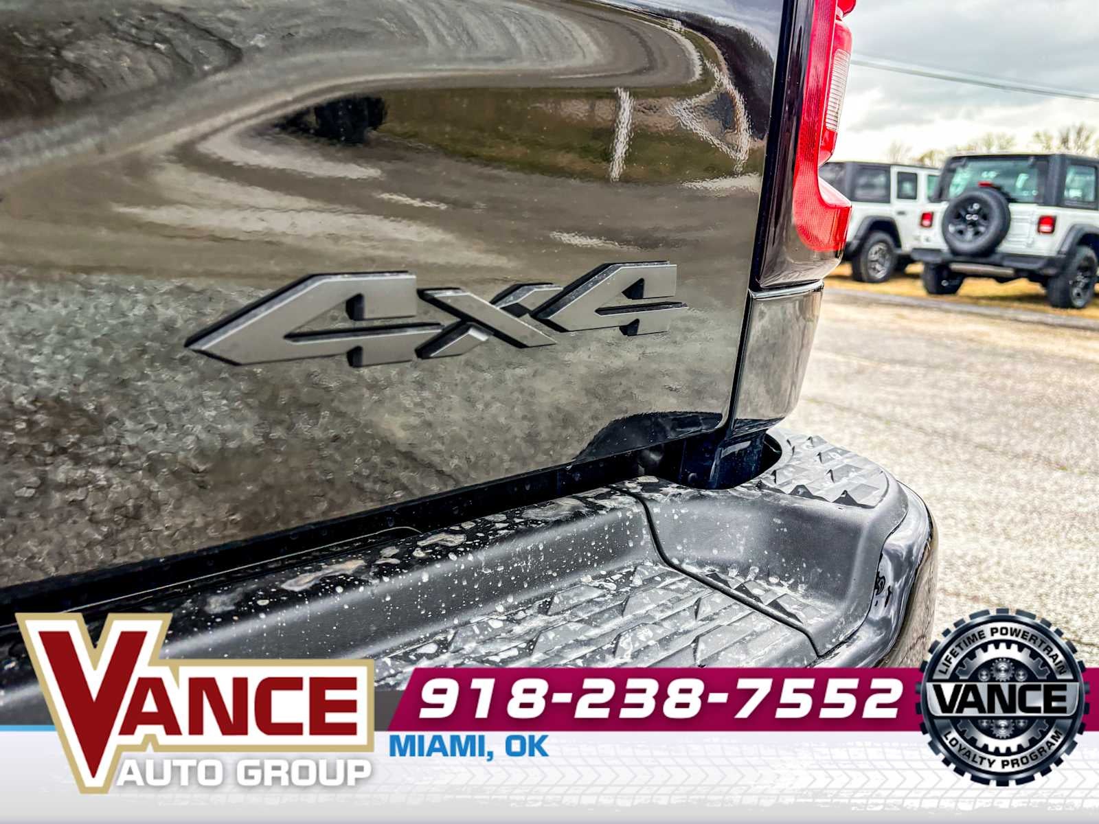 2026 RAM Ram 2500 RAM 2500 BLACK EXPRESS CREW CAB 4X4 6'4' BOX