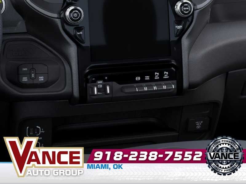 2026 RAM Ram 2500 RAM 2500 BLACK EXPRESS CREW CAB 4X4 6'4' BOX