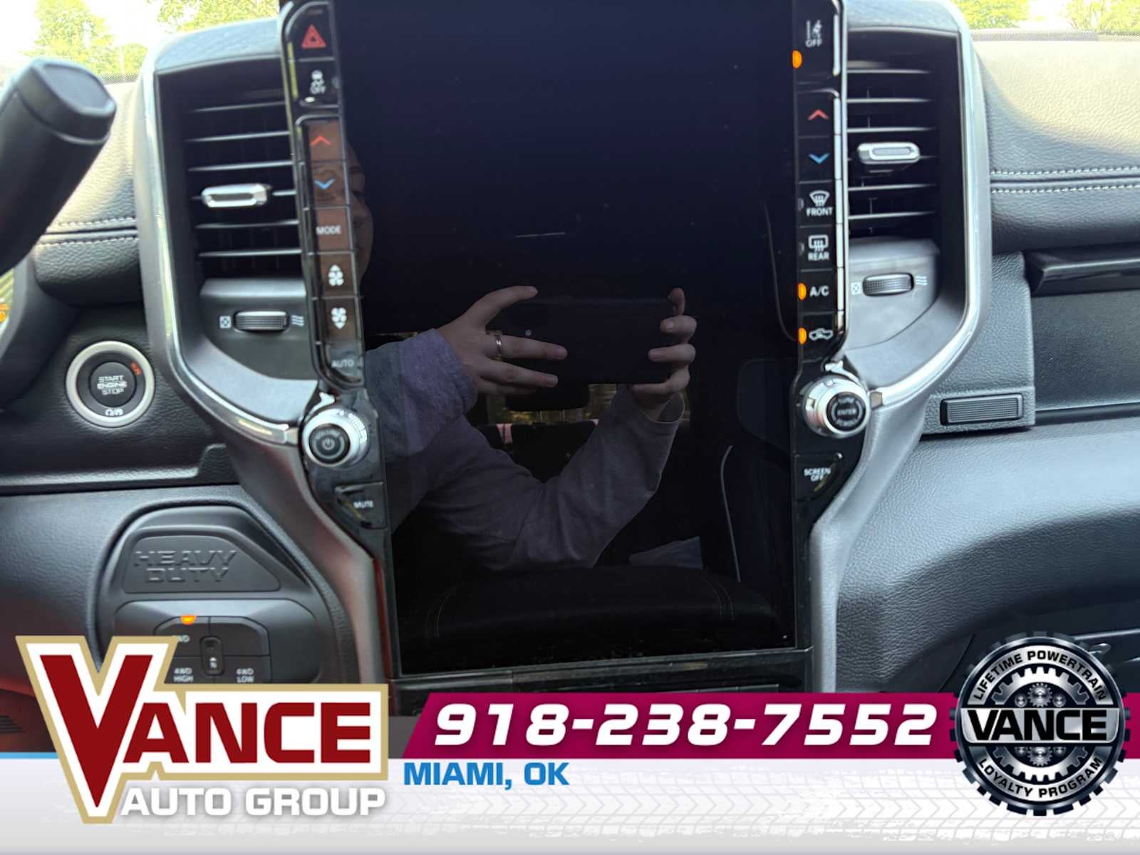 2025 RAM Ram 3500 RAM 3500 LARAMIE CREW CAB 4X4 8' BOX