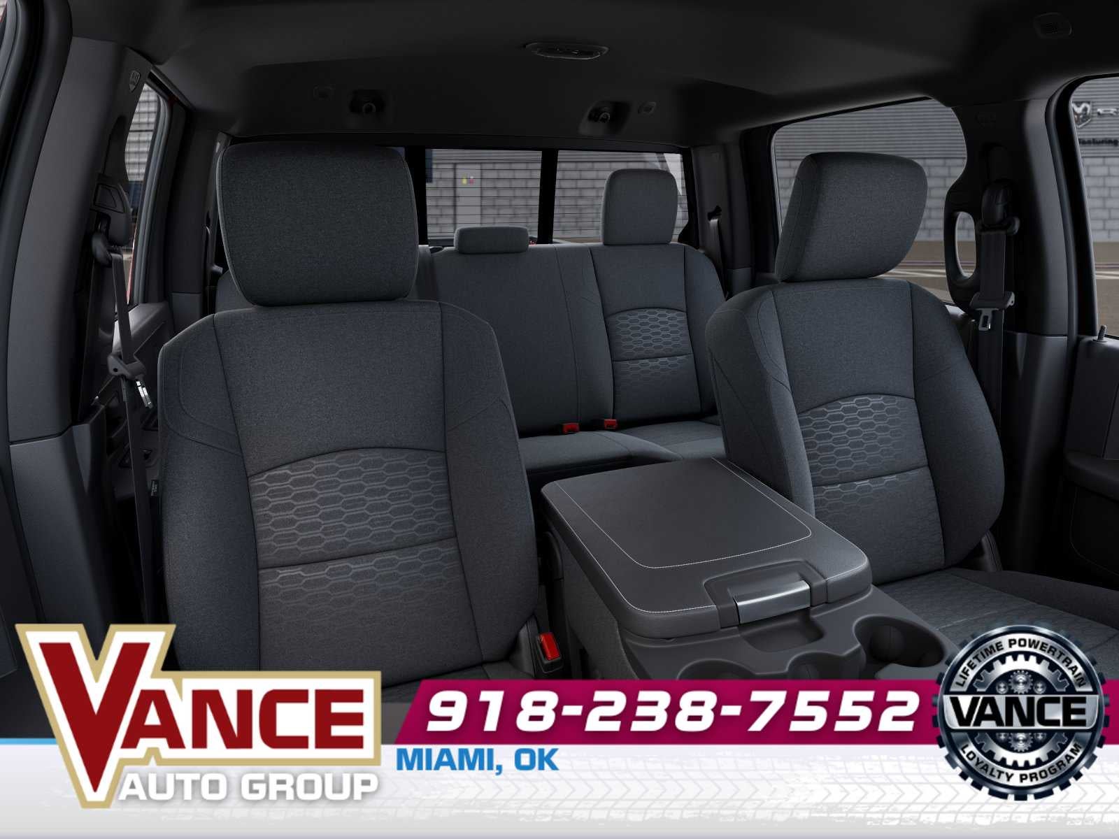 2026 RAM Ram 2500 RAM 2500 BLACK EXPRESS CREW CAB 4X4 6'4' BOX