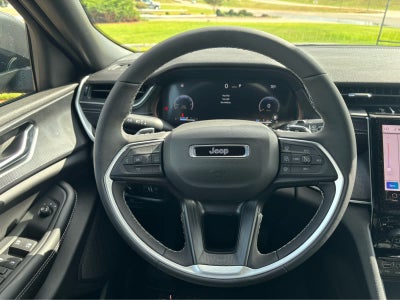 2027 Jeep Grand Cherokee Laredo X