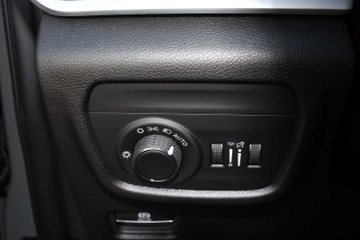 2027 Jeep Grand Cherokee Laredo X