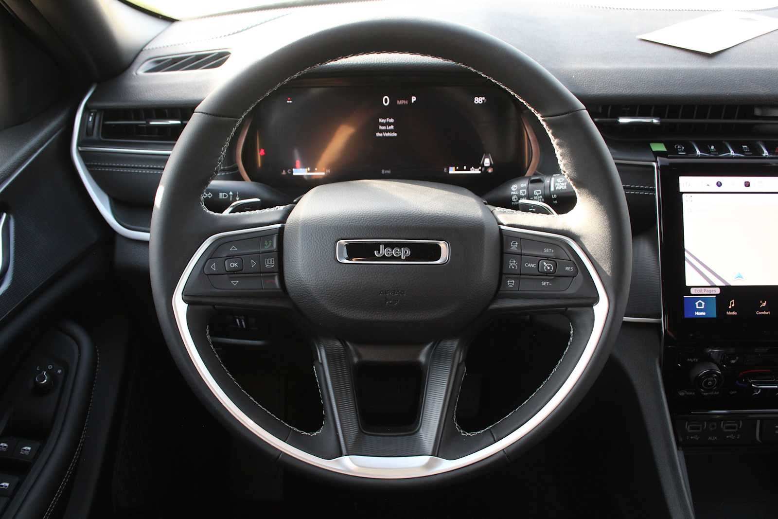 2027 Jeep Grand Cherokee Laredo X