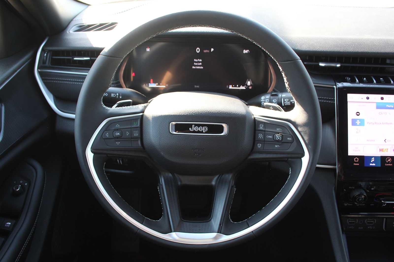 2027 Jeep Grand Cherokee Laredo X