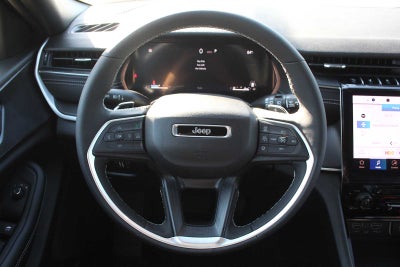 2027 Jeep Grand Cherokee Laredo X