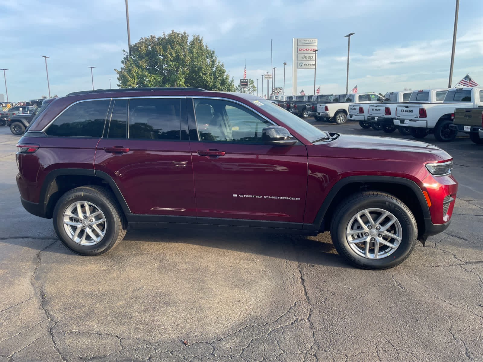 2025 Jeep Grand Cherokee Laredo X
