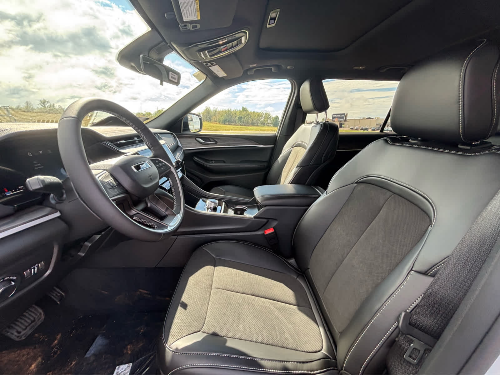 2027 Jeep Grand Cherokee L Laredo Altitude