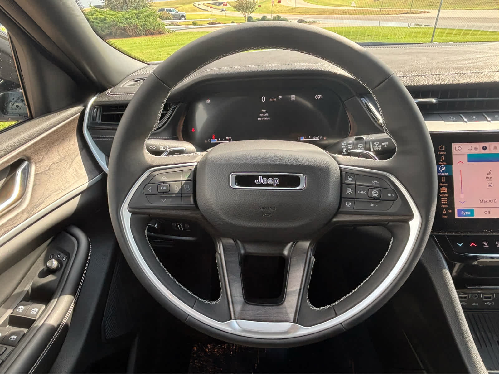 2027 Jeep Grand Cherokee L Laredo Altitude