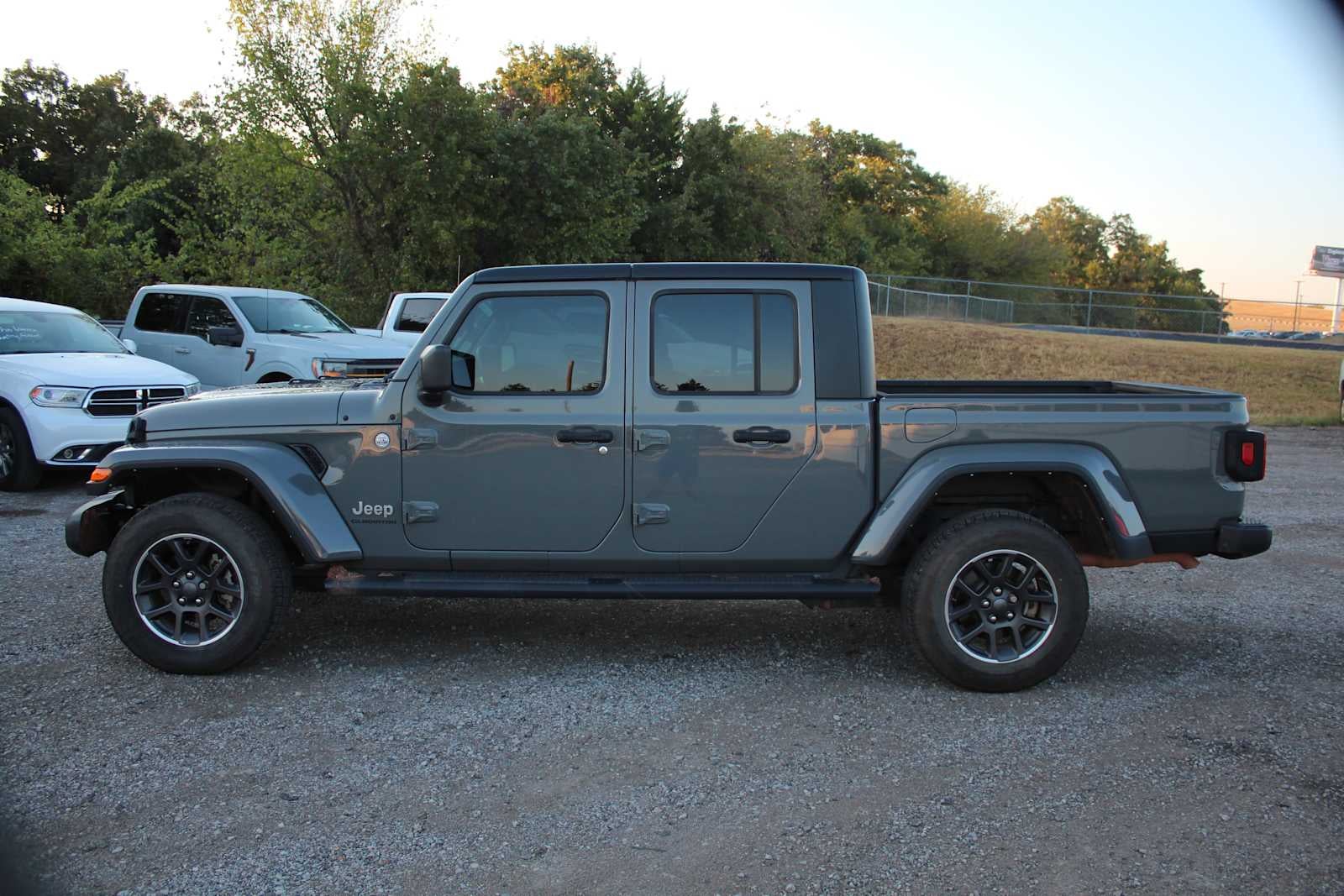 2022 Jeep Gladiator Overland