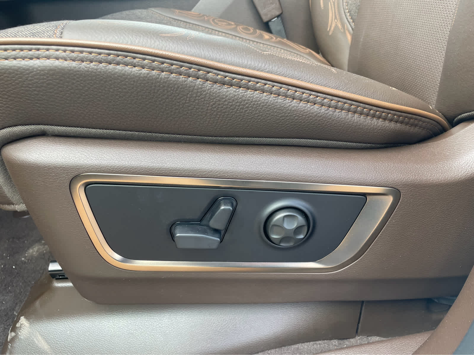 2026 RAM Ram 1500 Longhorn