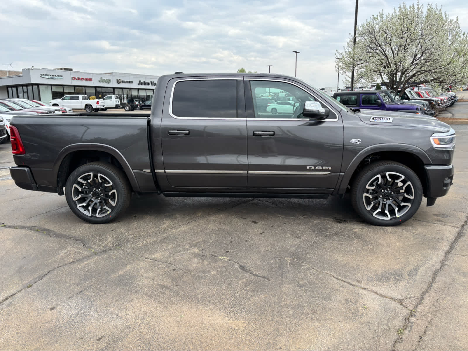 2026 RAM Ram 1500 Limited