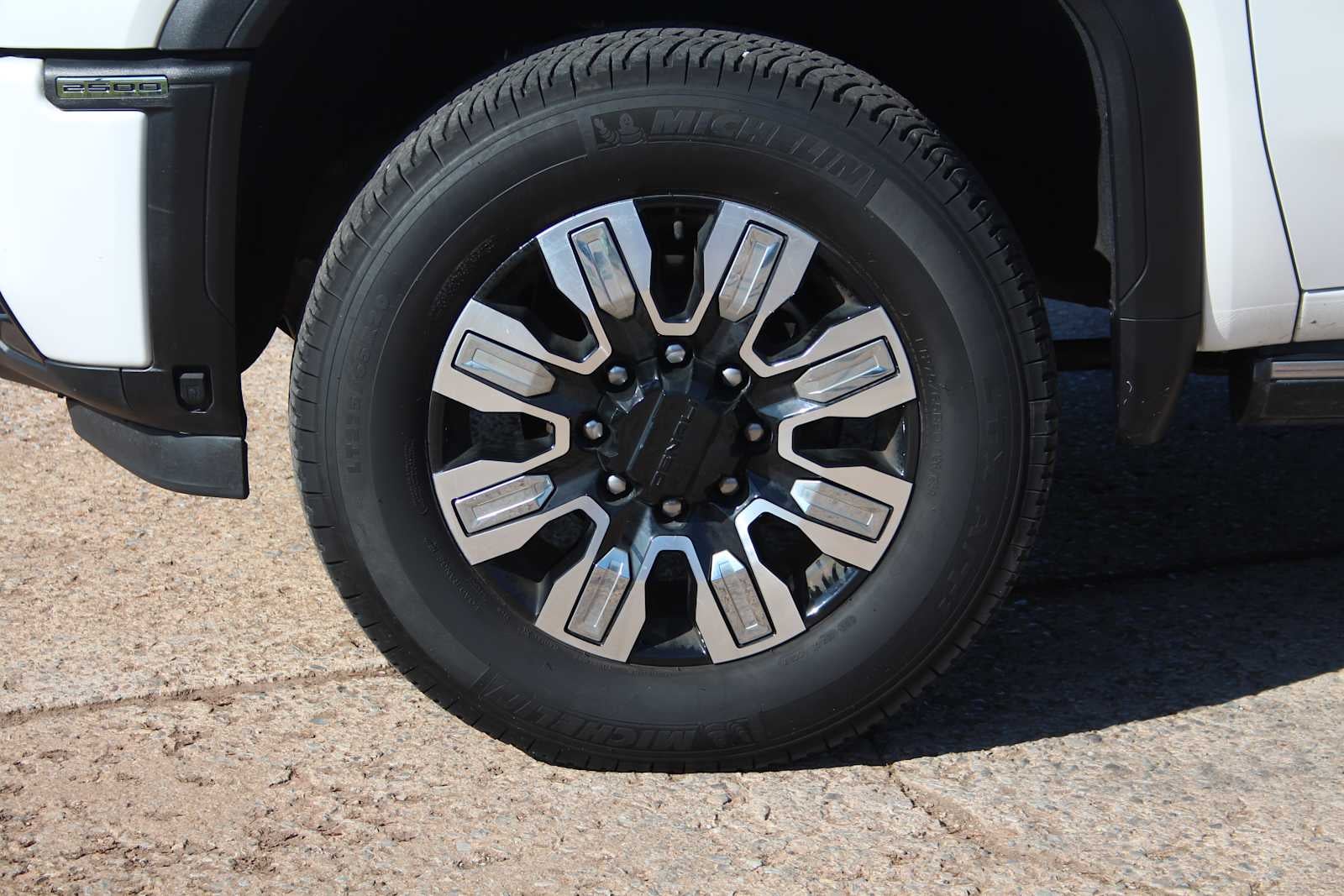 2024 GMC Sierra 2500HD Denali