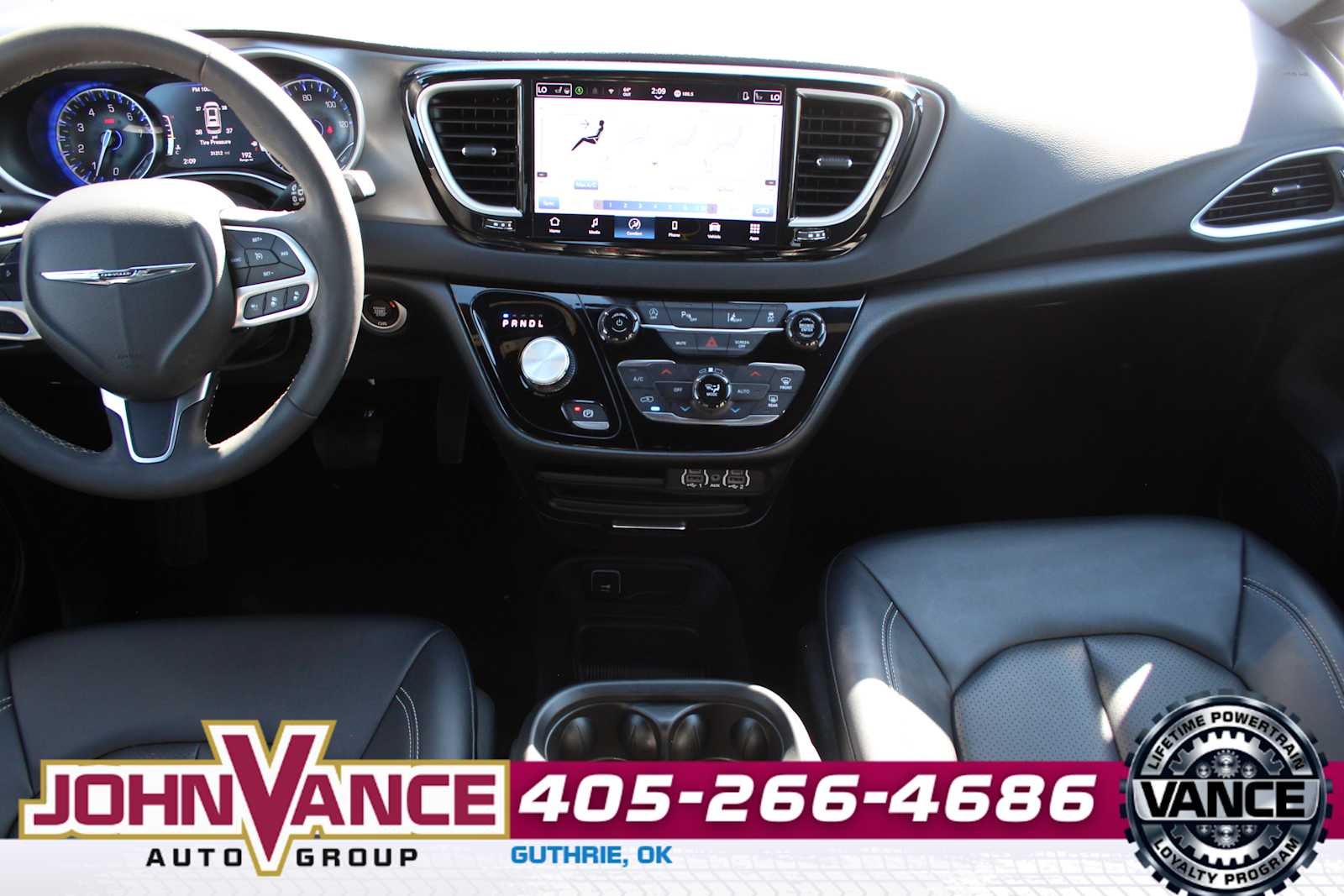 2025 Chrysler Pacifica Select