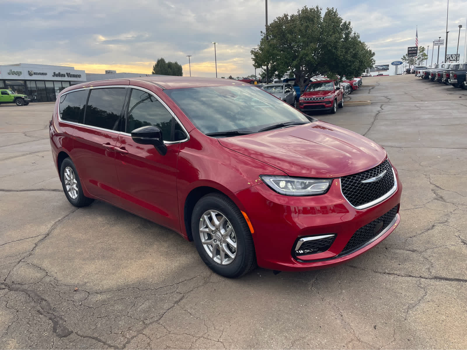 2026 Chrysler Pacifica Select