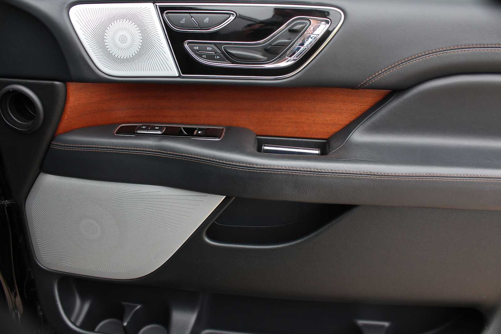2022 Lincoln Navigator Black Label