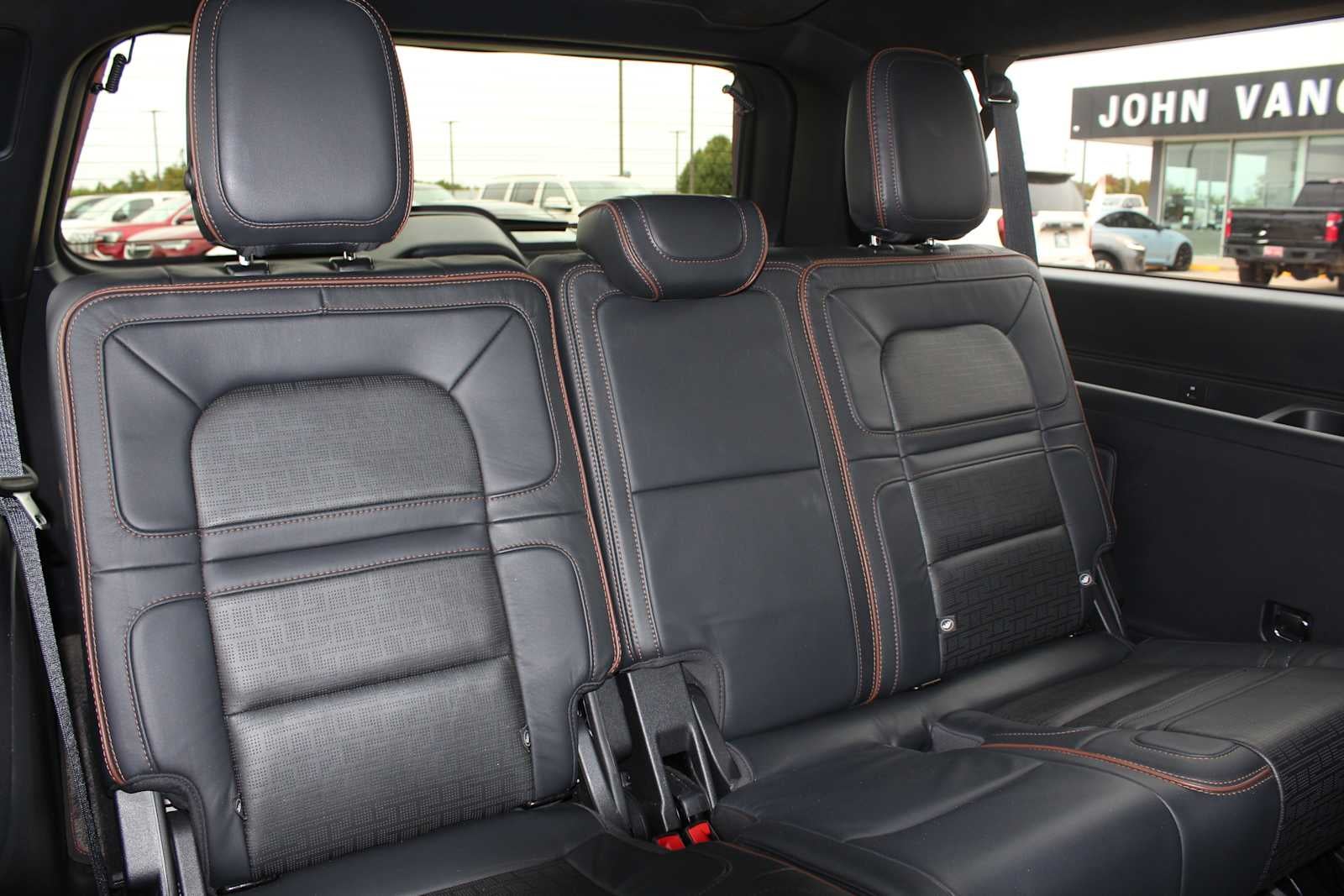 2022 Lincoln Navigator Black Label