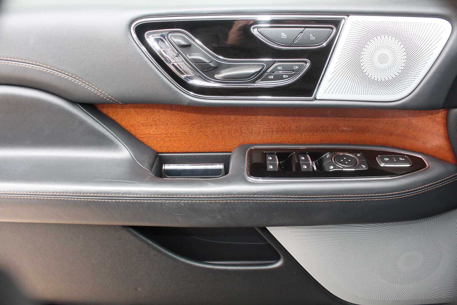 2022 Lincoln Navigator Black Label