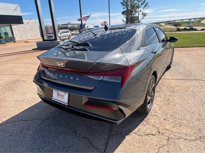 2025 Hyundai Elantra SEL Convenience