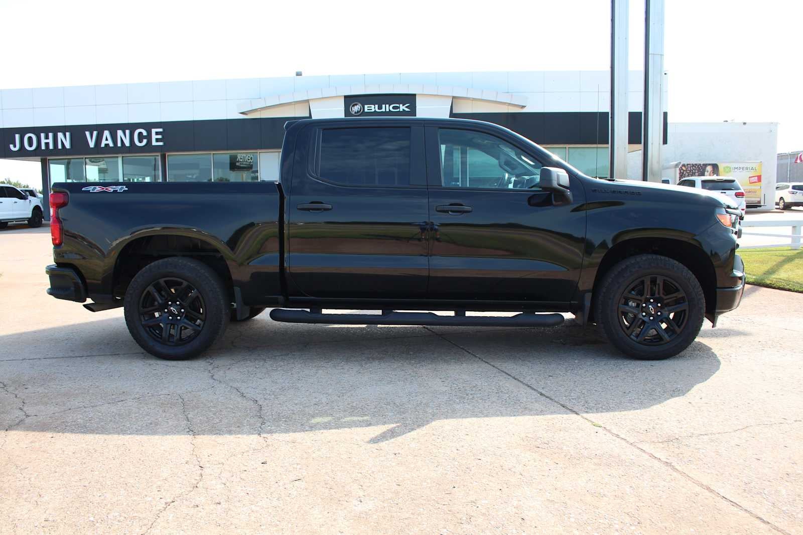 2024 Chevrolet Silverado 1500 Custom