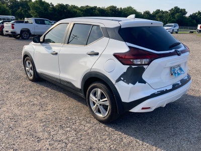 2022 Nissan Kicks S