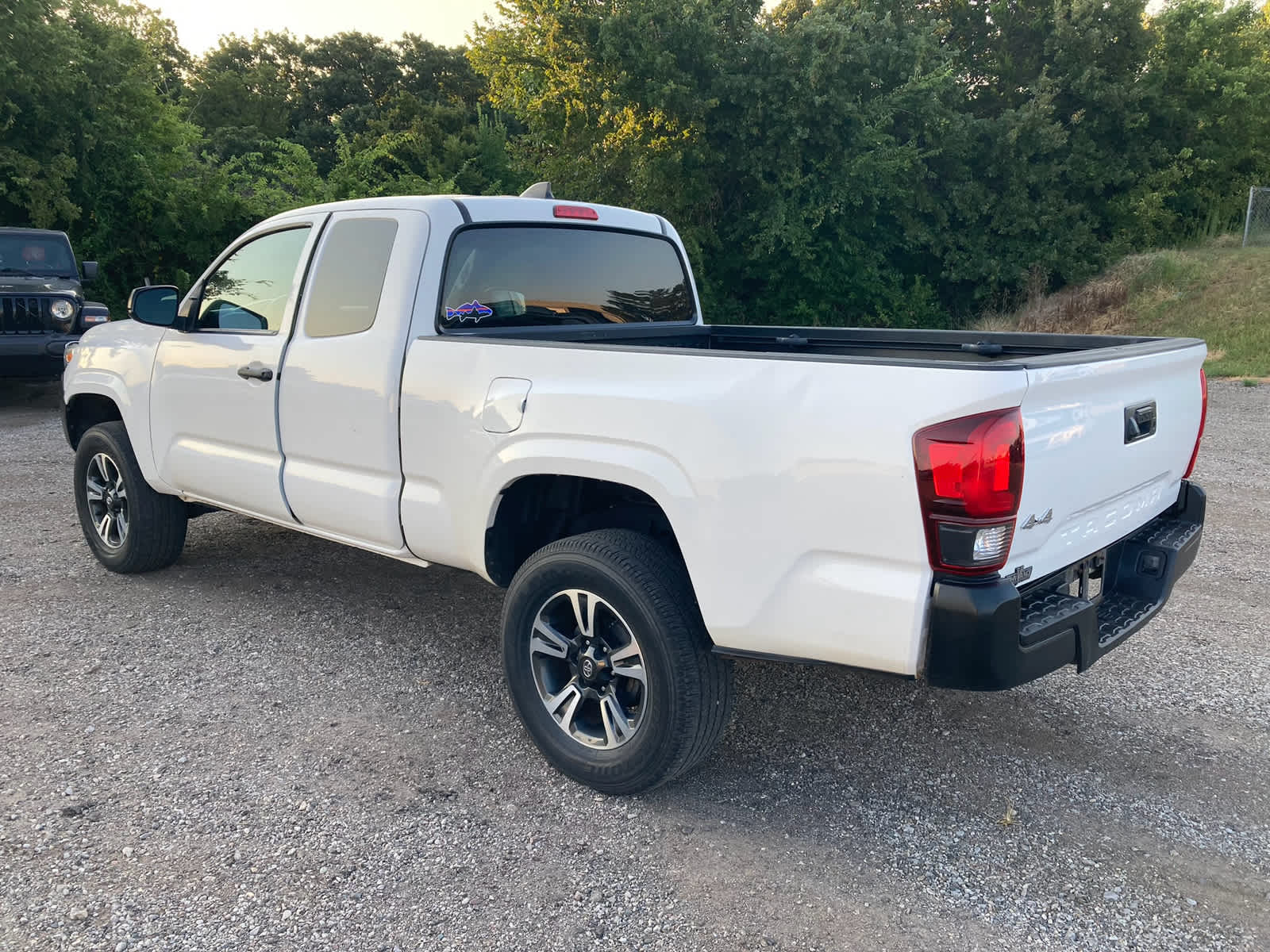 2022 Toyota Tacoma 4WD SR