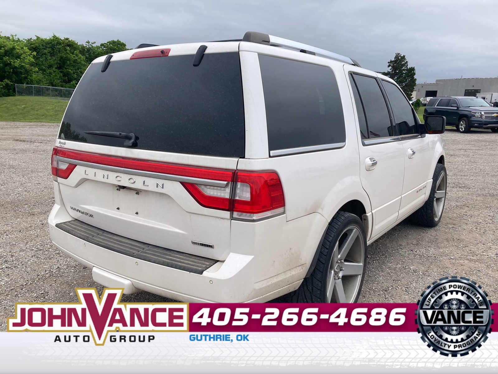 2015 Lincoln Navigator Base