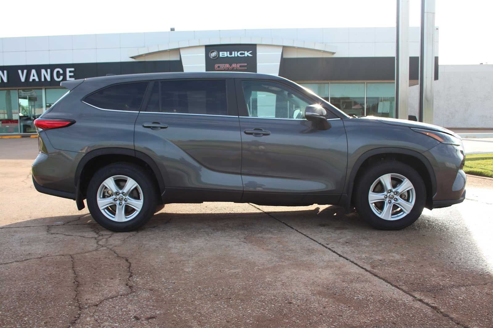 2023 Toyota Highlander L