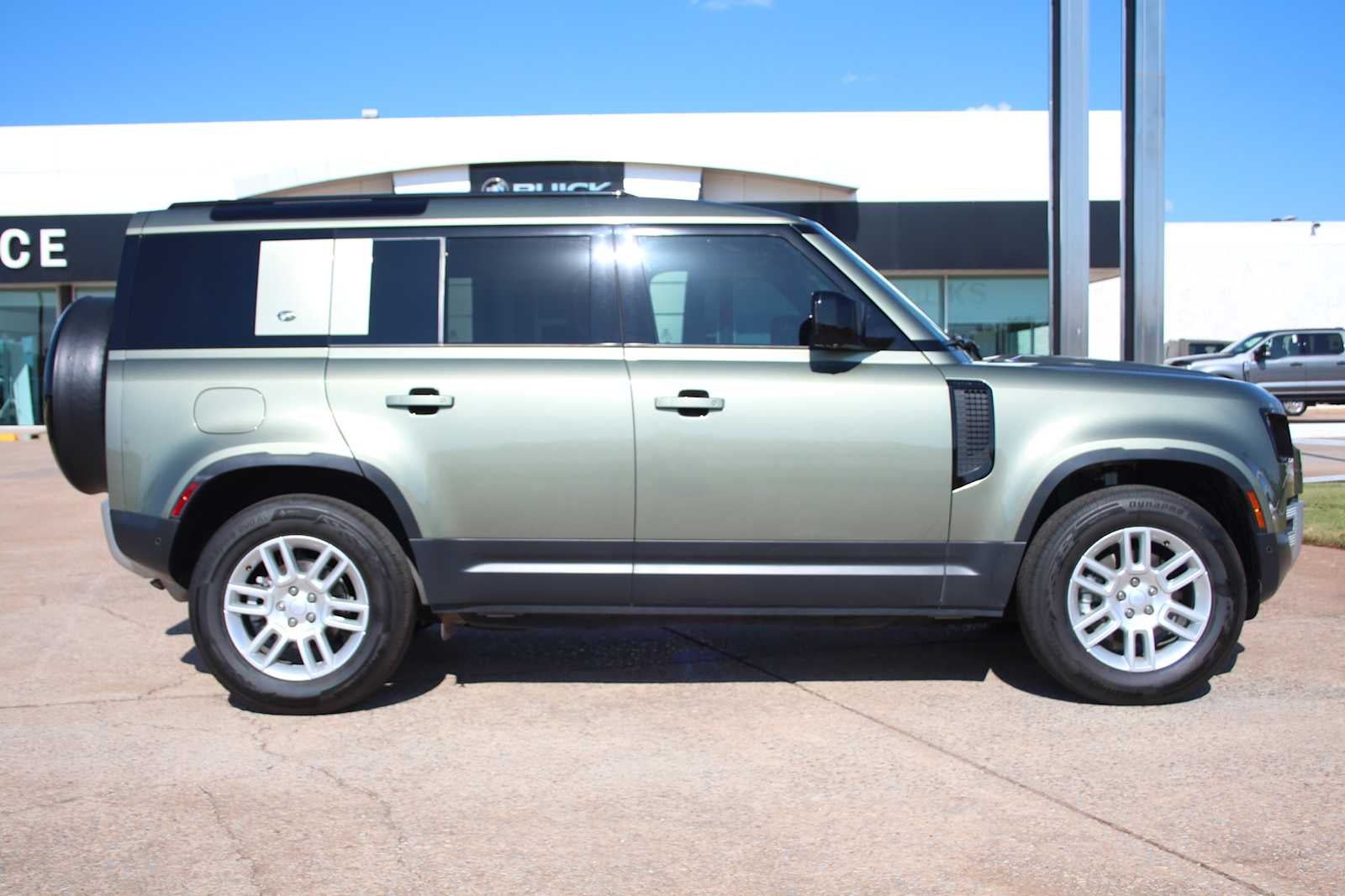 2024 Land Rover Defender S