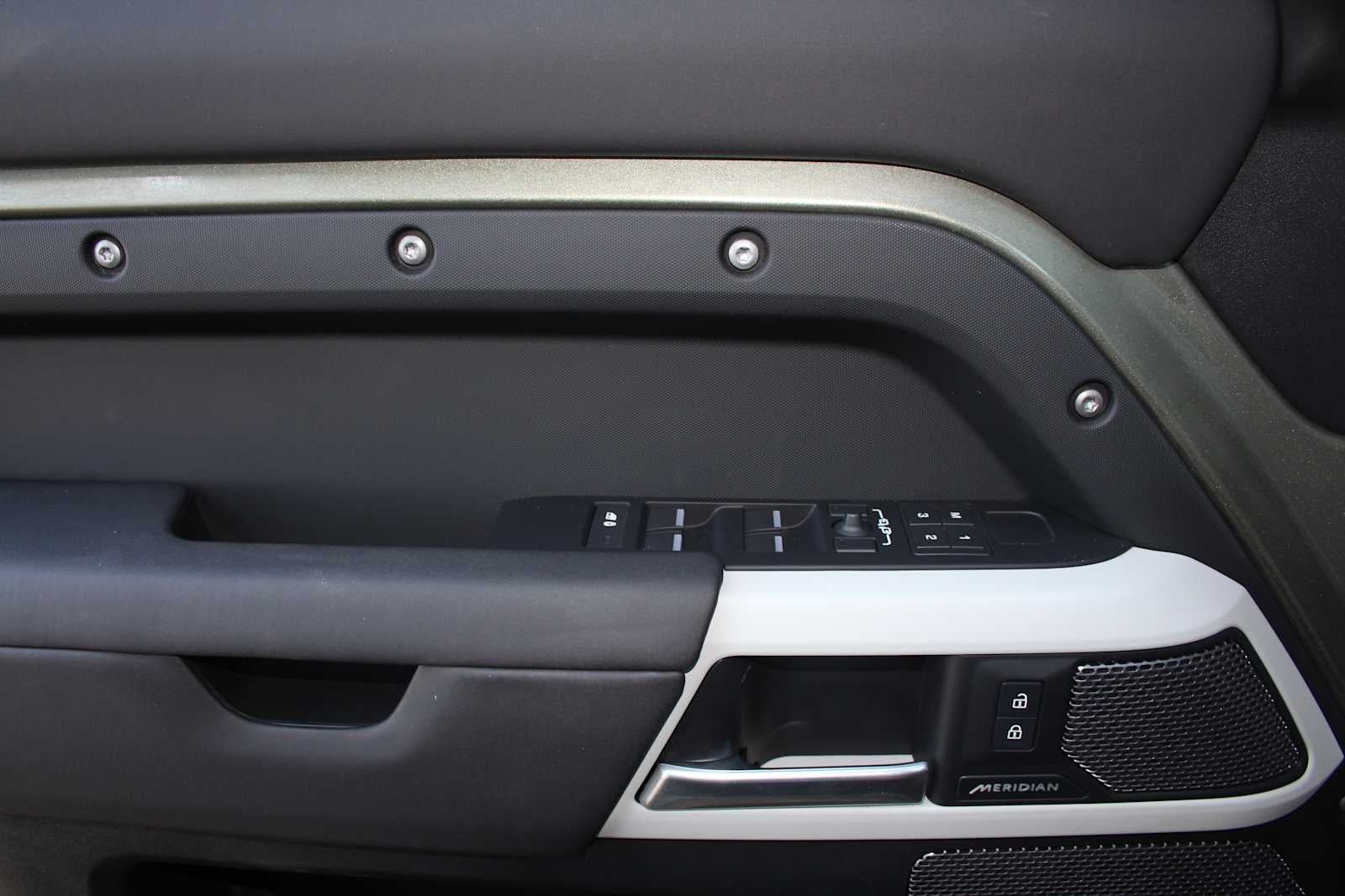 2024 Land Rover Defender S