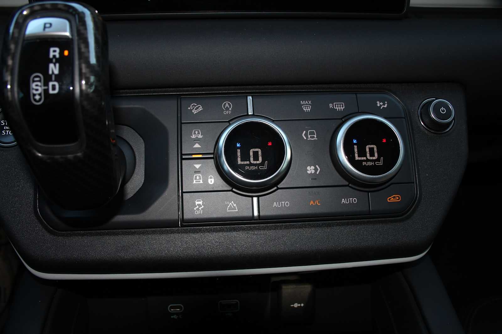 2024 Land Rover Defender S