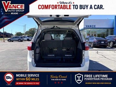 2017 Toyota Sienna XLE Auto Access Seat