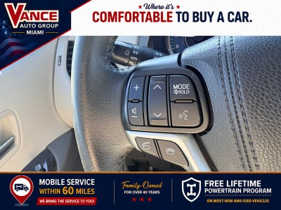 2017 Toyota Sienna XLE Auto Access Seat