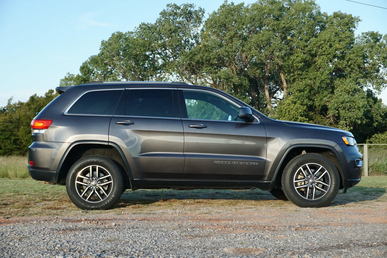 2019 Jeep Grand Cherokee Laredo E 4x4
