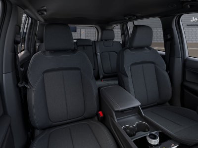 2027 Jeep Grand Cherokee GRAND CHEROKEE LAREDO 4X2