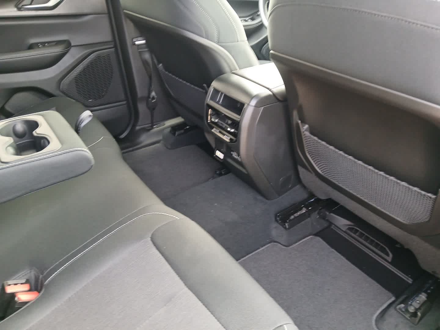 2026 Jeep Grand Cherokee GRAND CHEROKEE LAREDO X 4X4