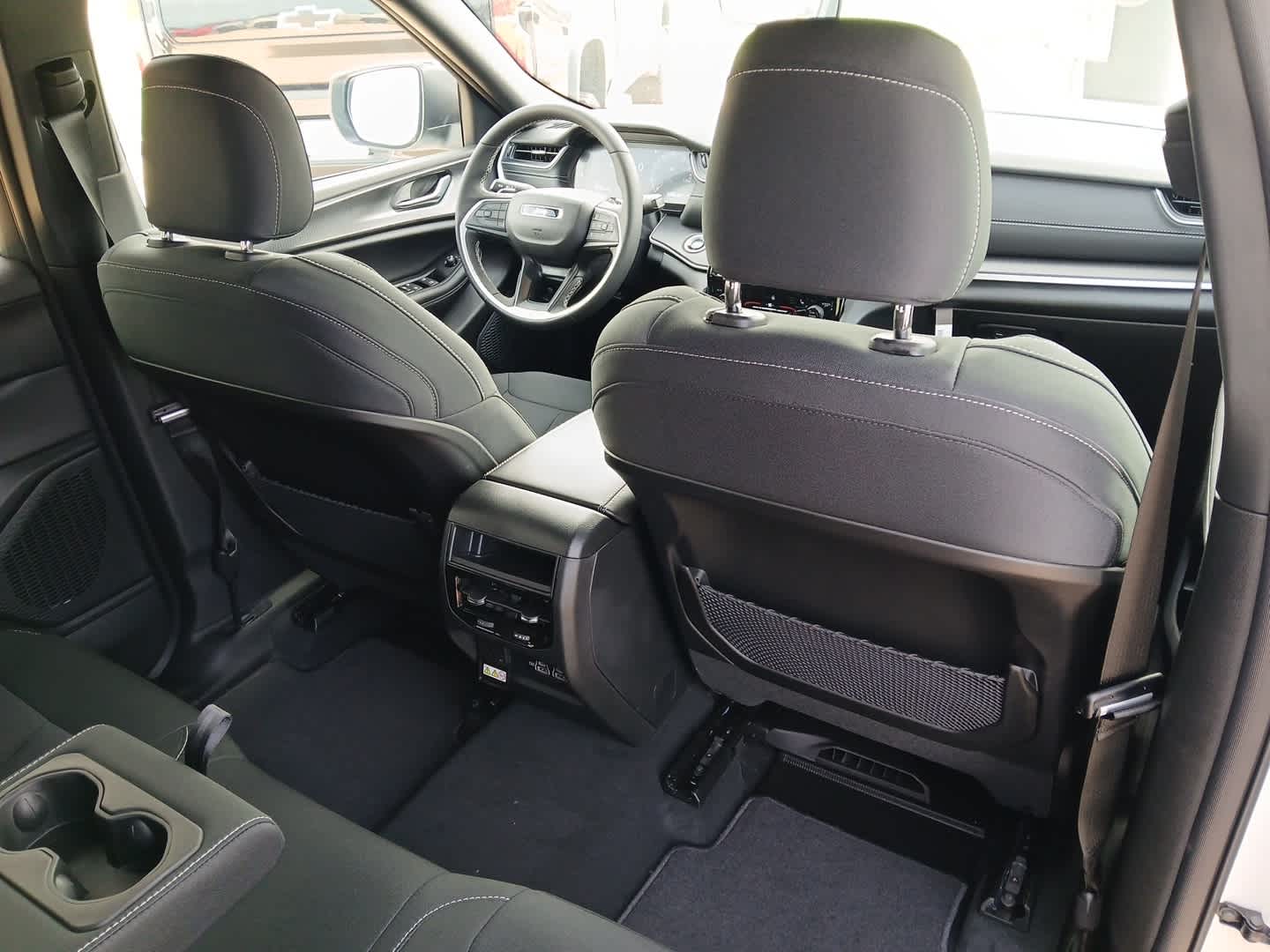 2026 Jeep Grand Cherokee GRAND CHEROKEE LAREDO X 4X4