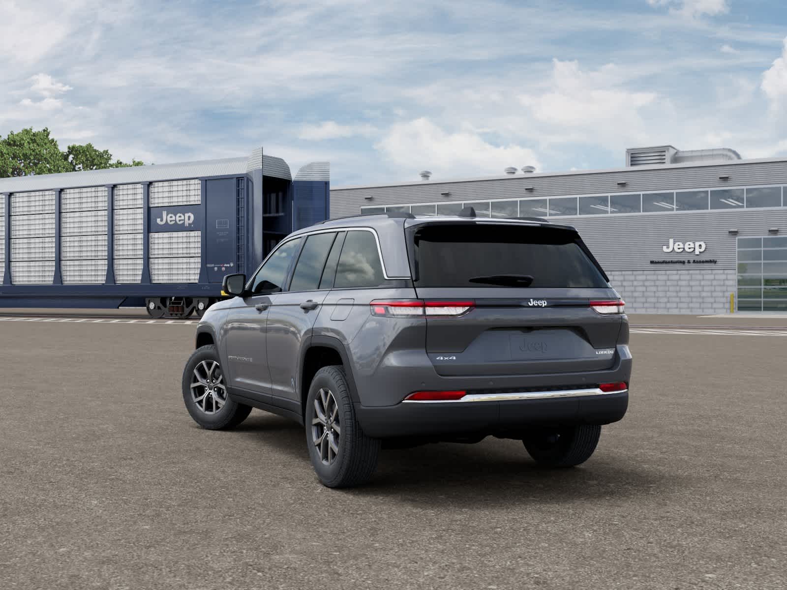2027 Jeep Grand Cherokee GRAND CHEROKEE LAREDO X 4X4