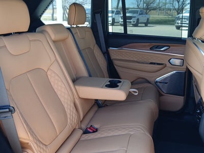 2025 Jeep Grand Cherokee GRAND CHEROKEE SUMMIT RESERVE 4X4