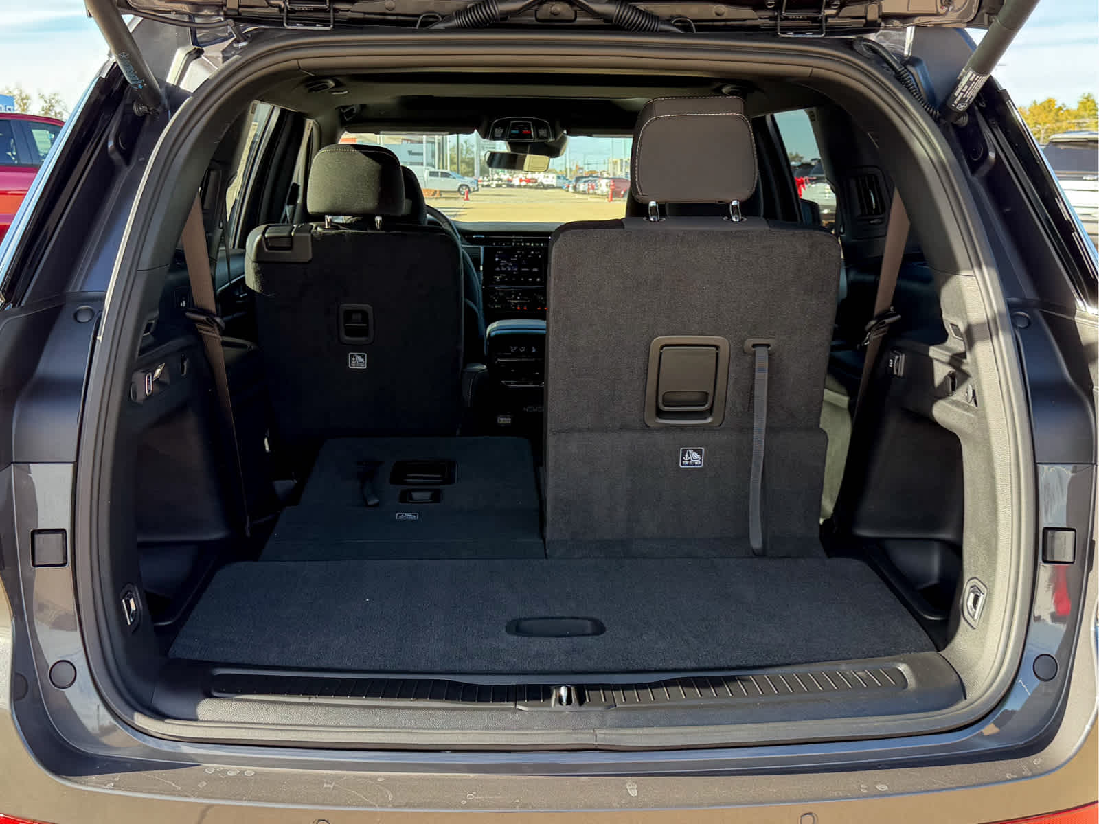 2025 Jeep Grand Cherokee L GRAND CHEROKEE L LAREDO X 4X4