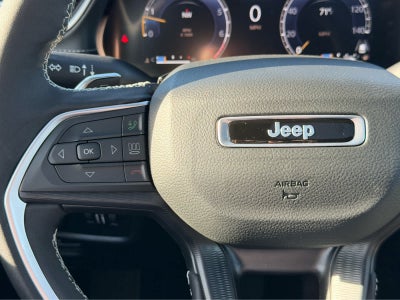 2025 Jeep Grand Cherokee L GRAND CHEROKEE L LAREDO X 4X4