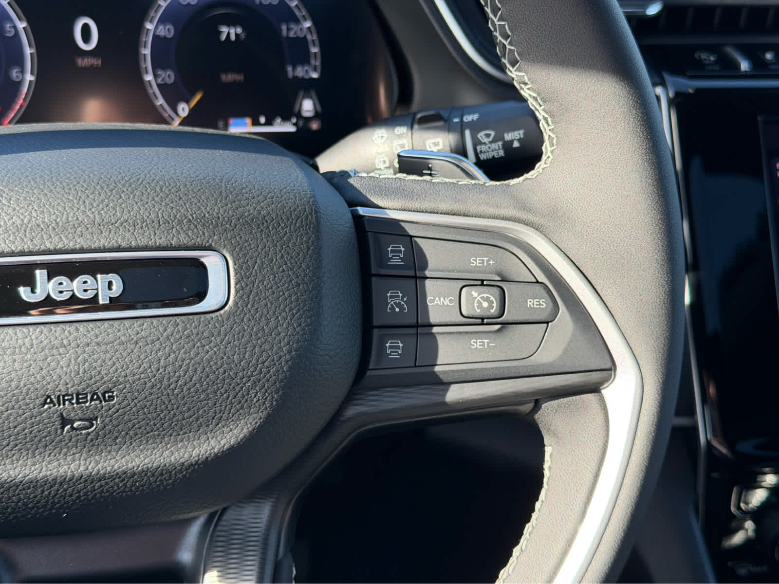 2025 Jeep Grand Cherokee L GRAND CHEROKEE L LAREDO X 4X4