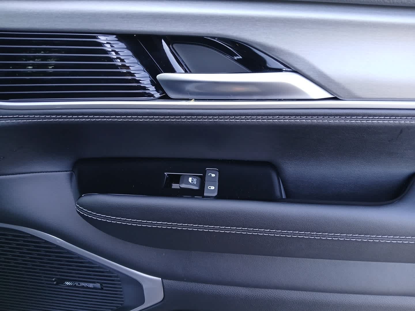 2026 Jeep Grand Wagoneer GRAND WAGONEER UPLAND 4X4