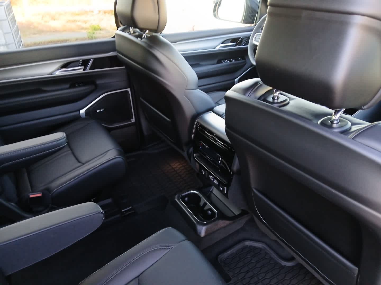 2026 Jeep Grand Wagoneer GRAND WAGONEER UPLAND 4X4